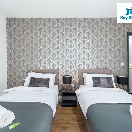 Five Bedroom Spacious Modern House By Keysleeps Short Lets Workington Lake District Beach 외부 사진