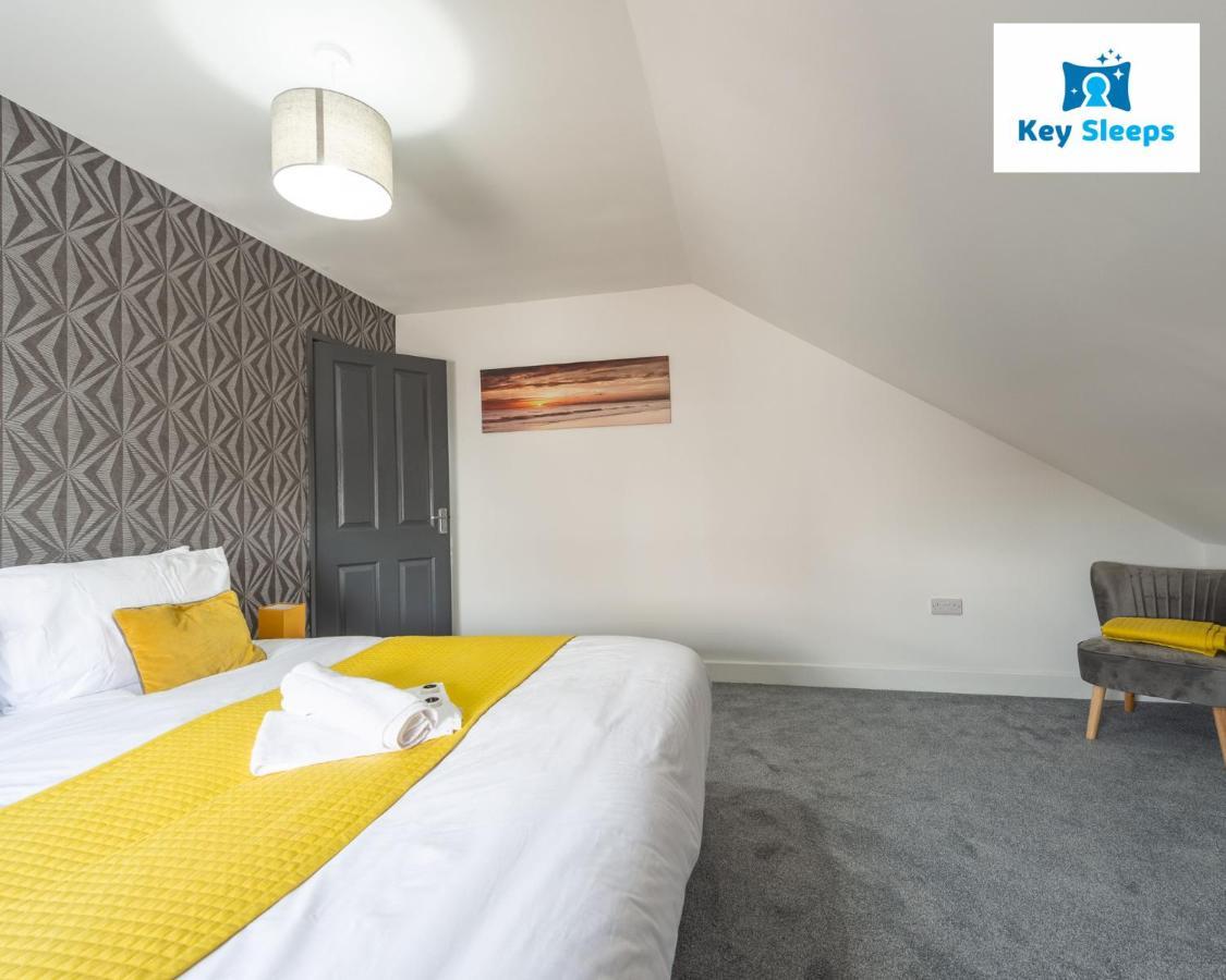 Five Bedroom Spacious Modern House By Keysleeps Short Lets Workington Lake District Beach 외부 사진