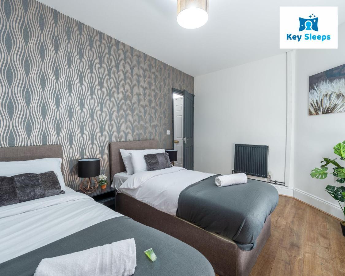 Five Bedroom Spacious Modern House By Keysleeps Short Lets Workington Lake District Beach 외부 사진