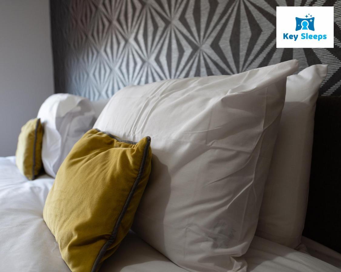 Five Bedroom Spacious Modern House By Keysleeps Short Lets Workington Lake District Beach 외부 사진