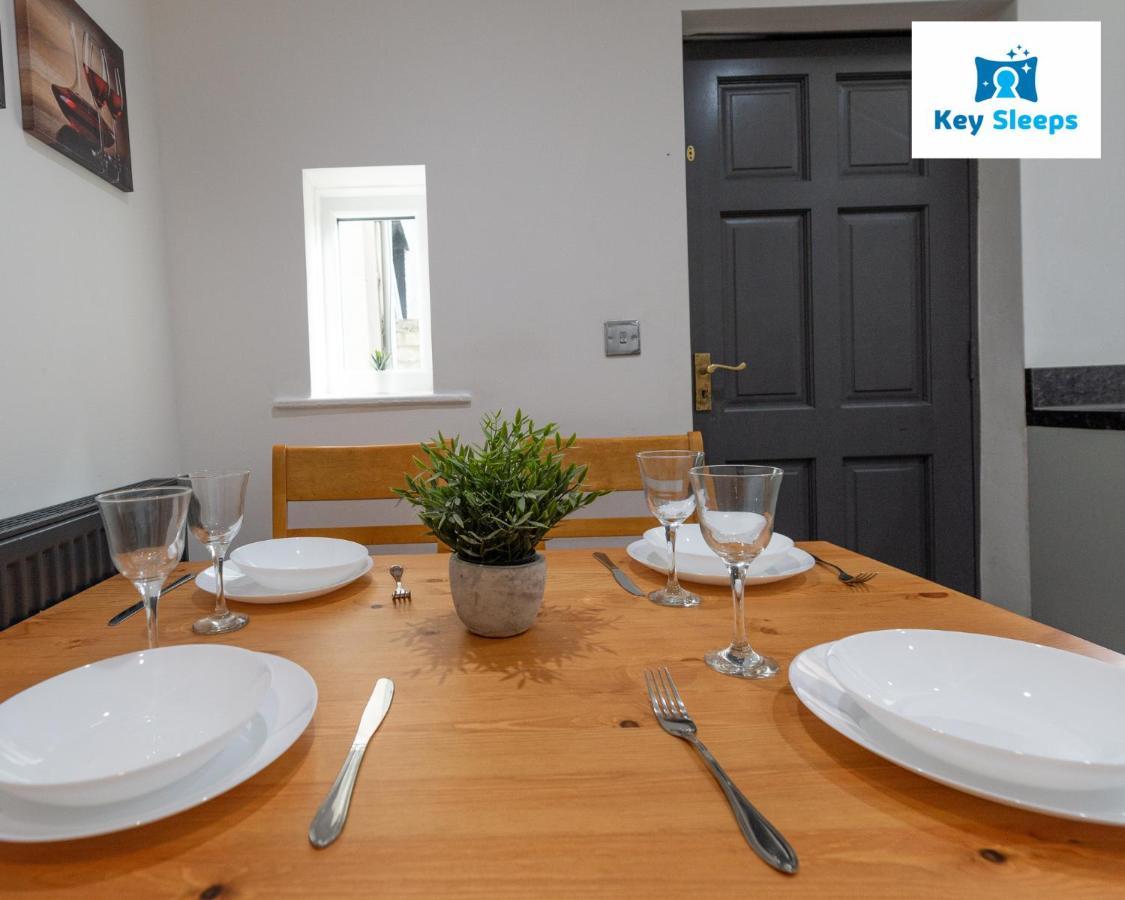 Five Bedroom Spacious Modern House By Keysleeps Short Lets Workington Lake District Beach 외부 사진