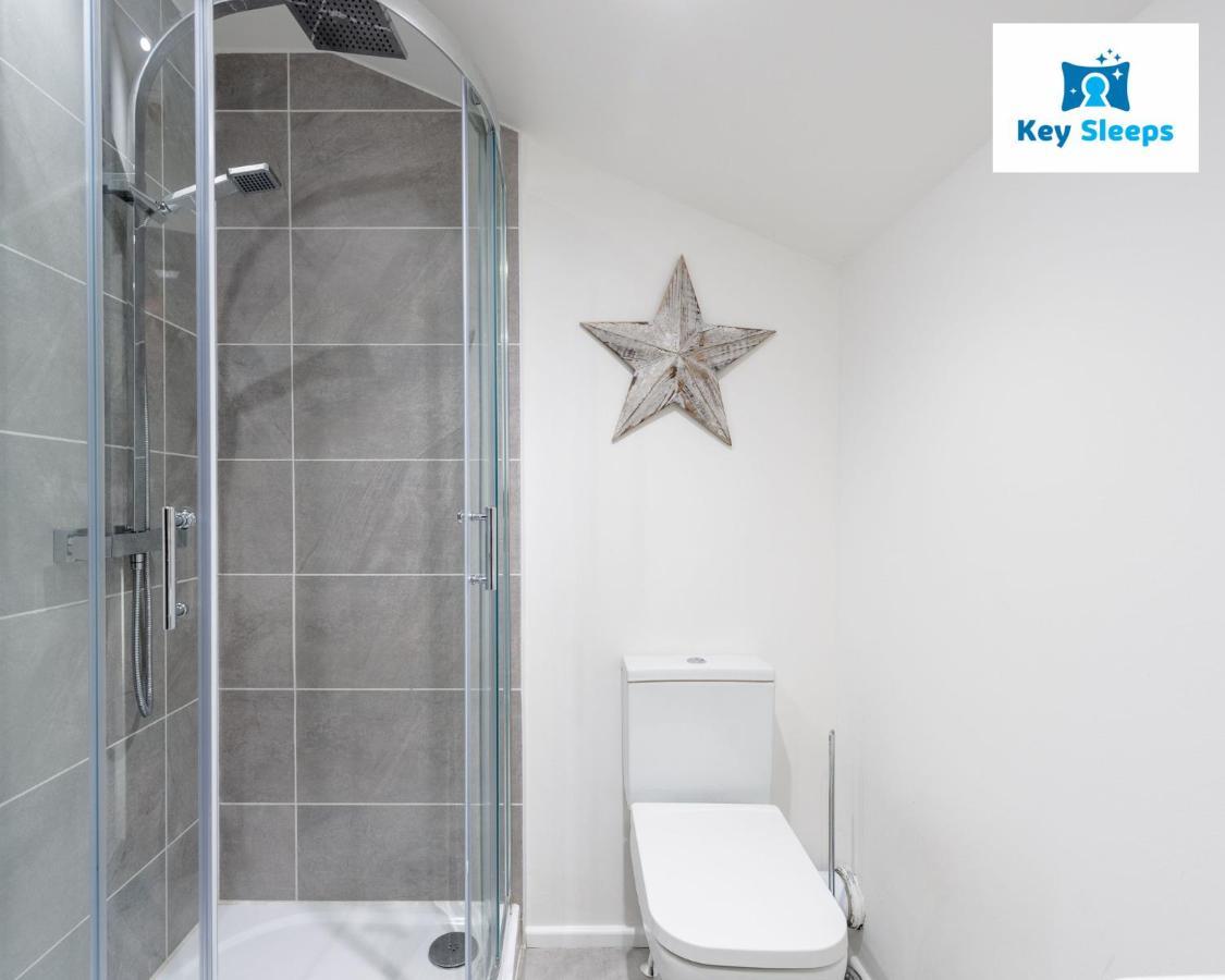 Five Bedroom Spacious Modern House By Keysleeps Short Lets Workington Lake District Beach 외부 사진