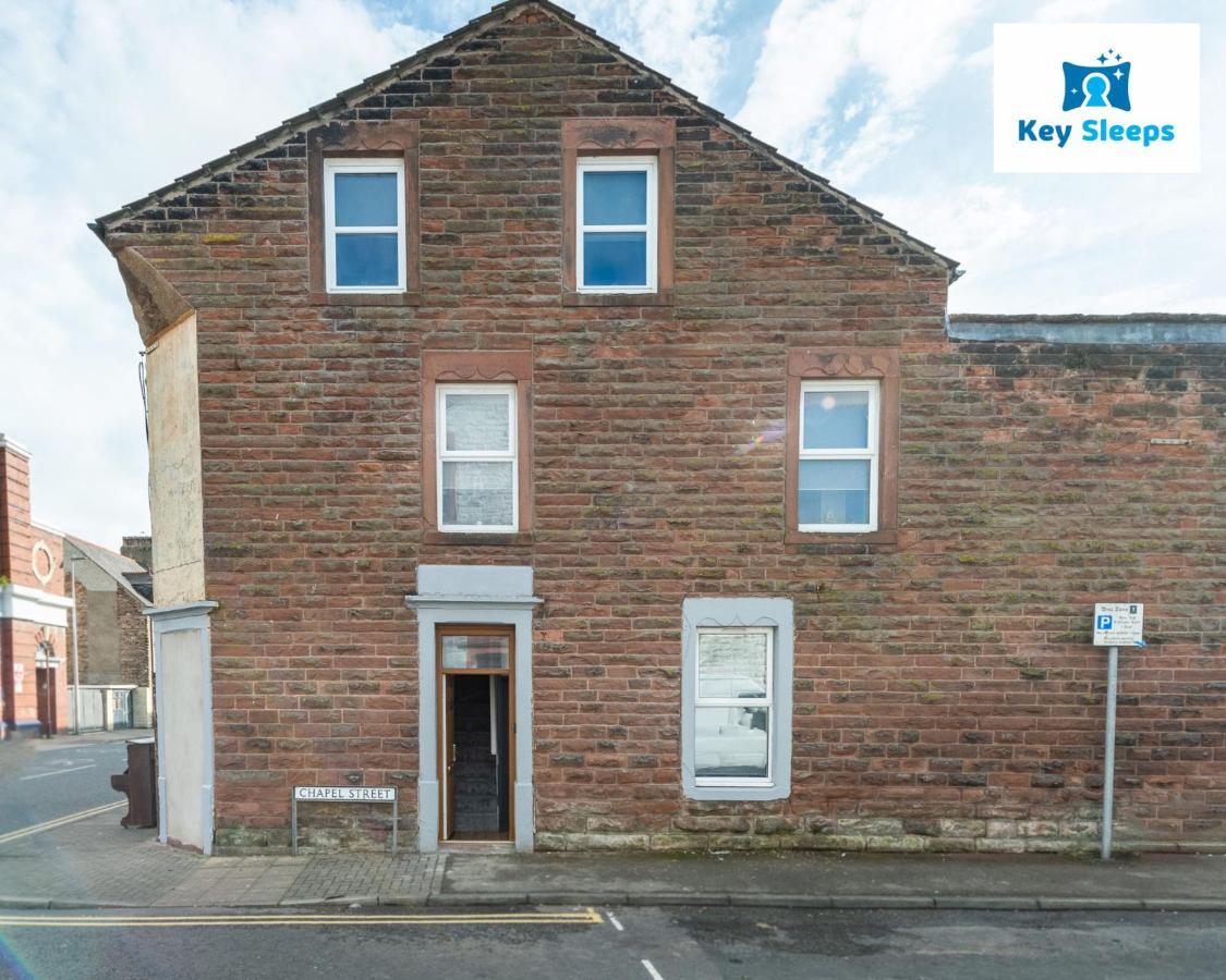 Five Bedroom Spacious Modern House By Keysleeps Short Lets Workington Lake District Beach 외부 사진